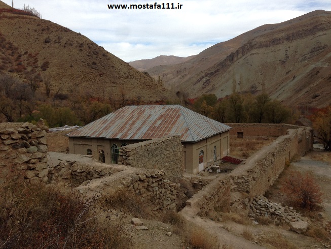 تالار کاخ ناصری از نمایی نزدیک تر در دره شهرستانک 11 آبان 1396